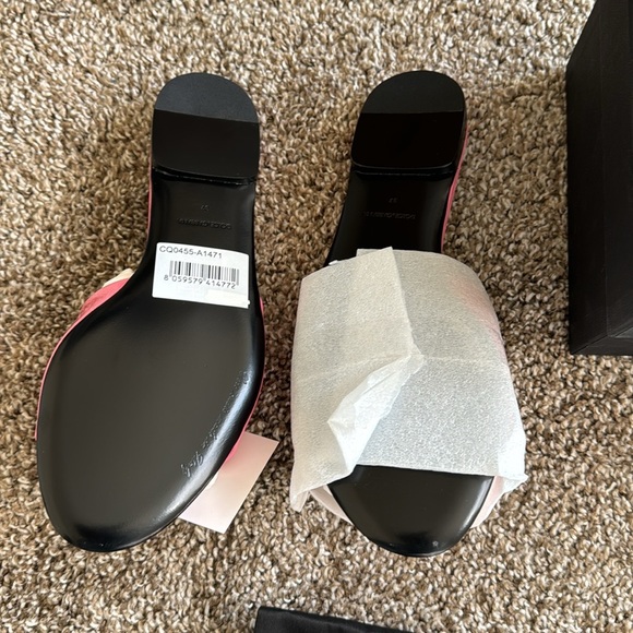 Dolce & Gabbana Slippers - Picture 3 of 4
